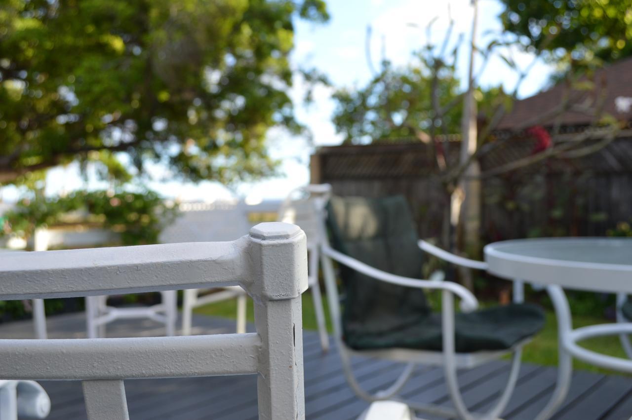 The Lahaina Beach House Hostel Bagian luar foto