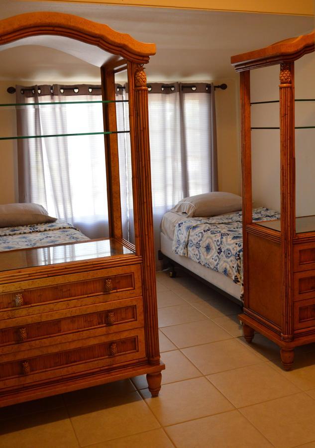 The Lahaina Beach House Hostel Bagian luar foto
